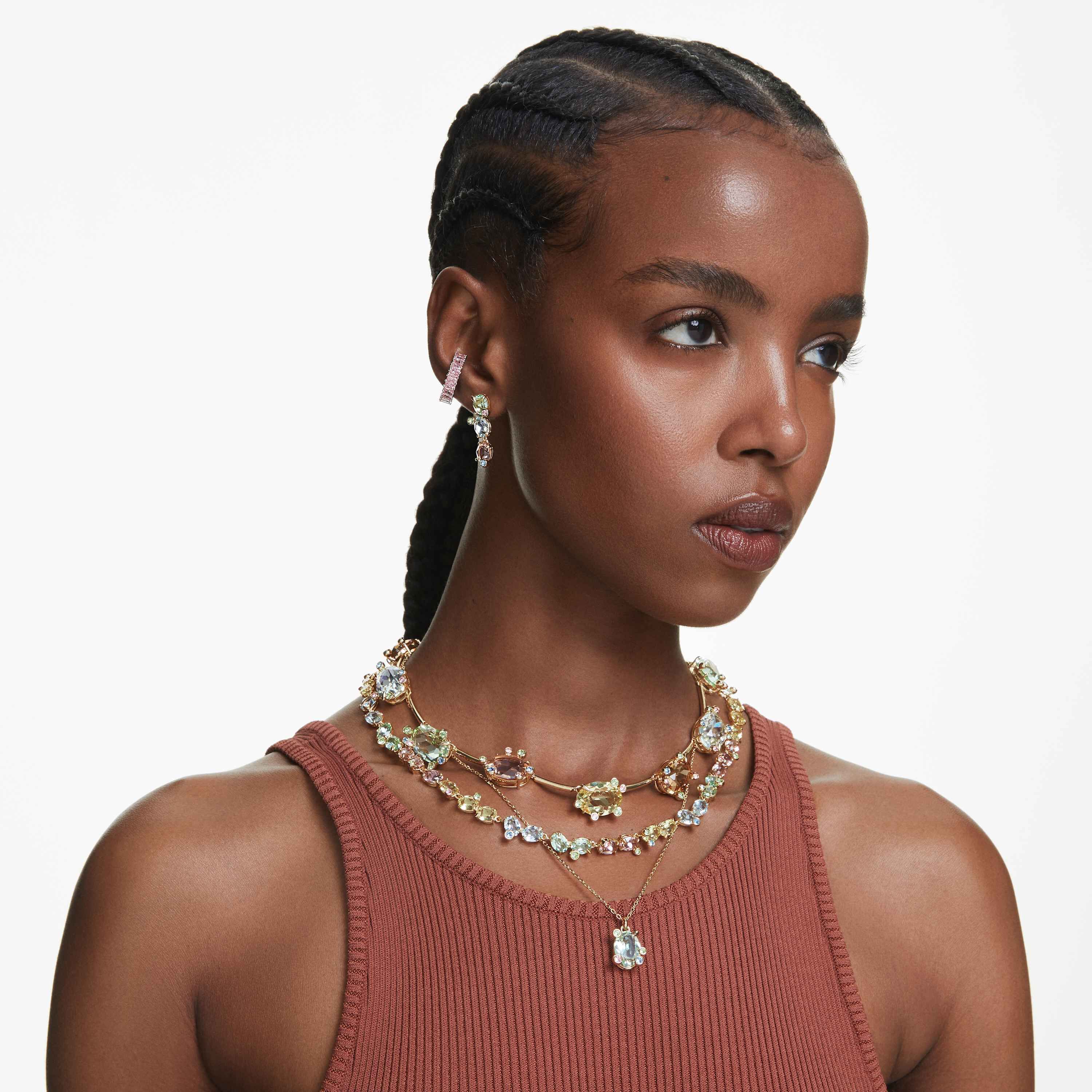 swarovski gema pendant  mixed cuts  multicolored  gold tone plated