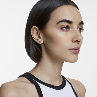 swarovski solitaire stud earrings  round cut  white  rhodium plated