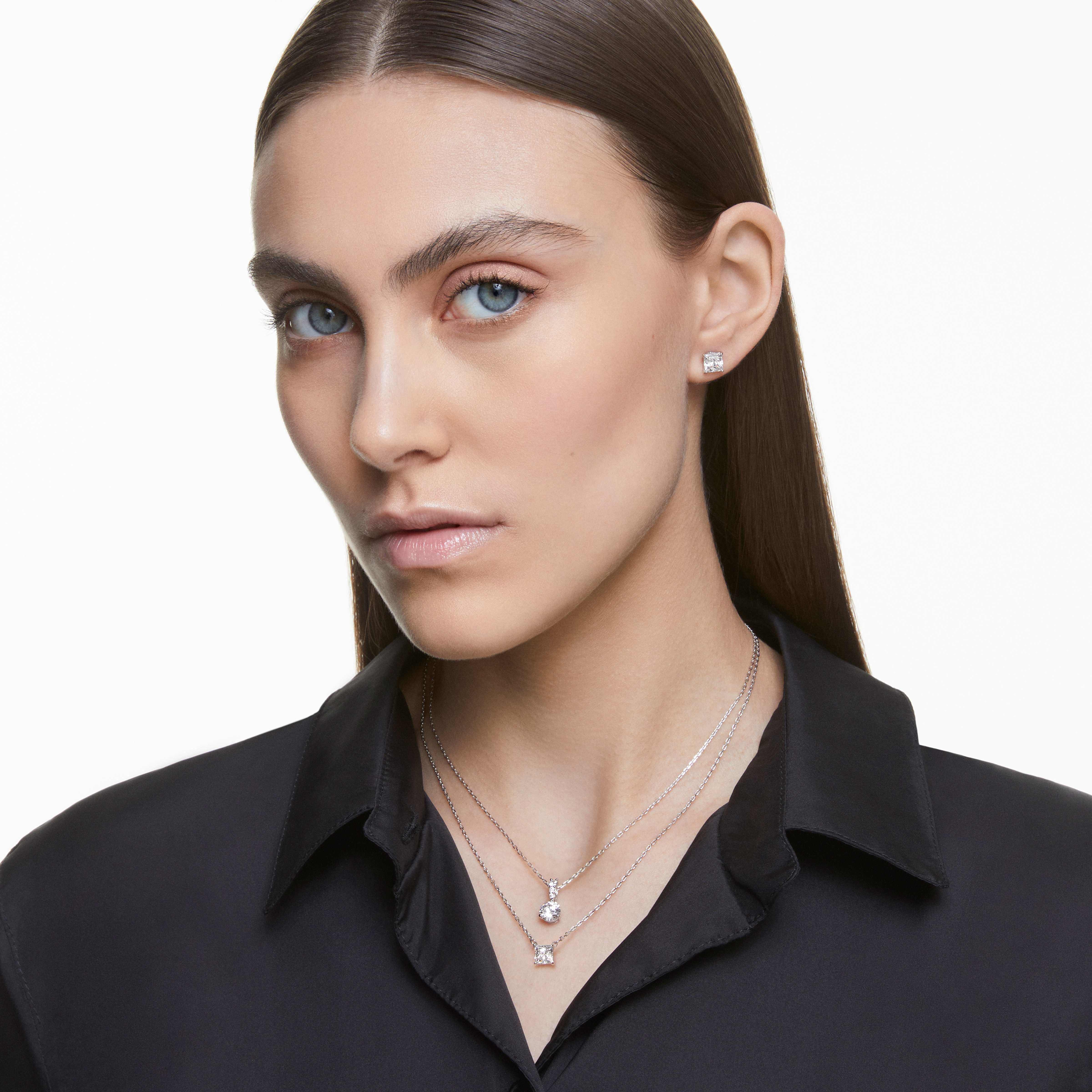swarovski stilla pendant  round cut  white  rhodium plated
