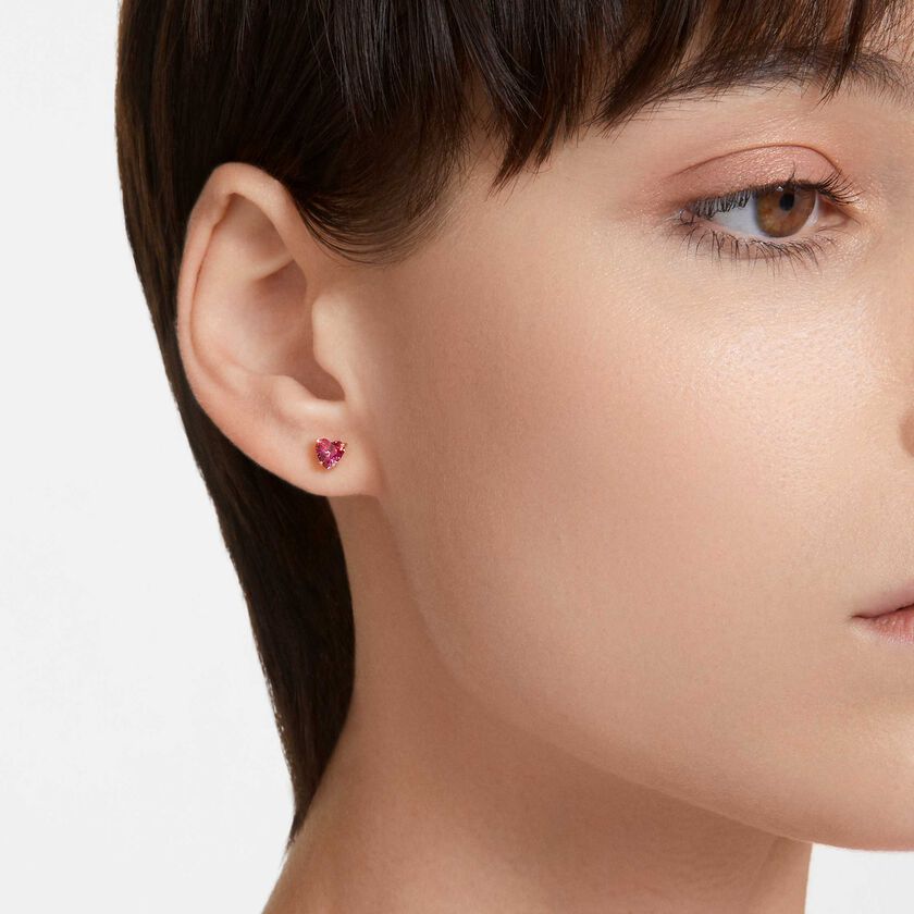 swarovski chroma stud earrings  heart  red  gold tone plated