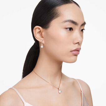 swarovski originally set  crystal pearl  white  18k rose gold finish
