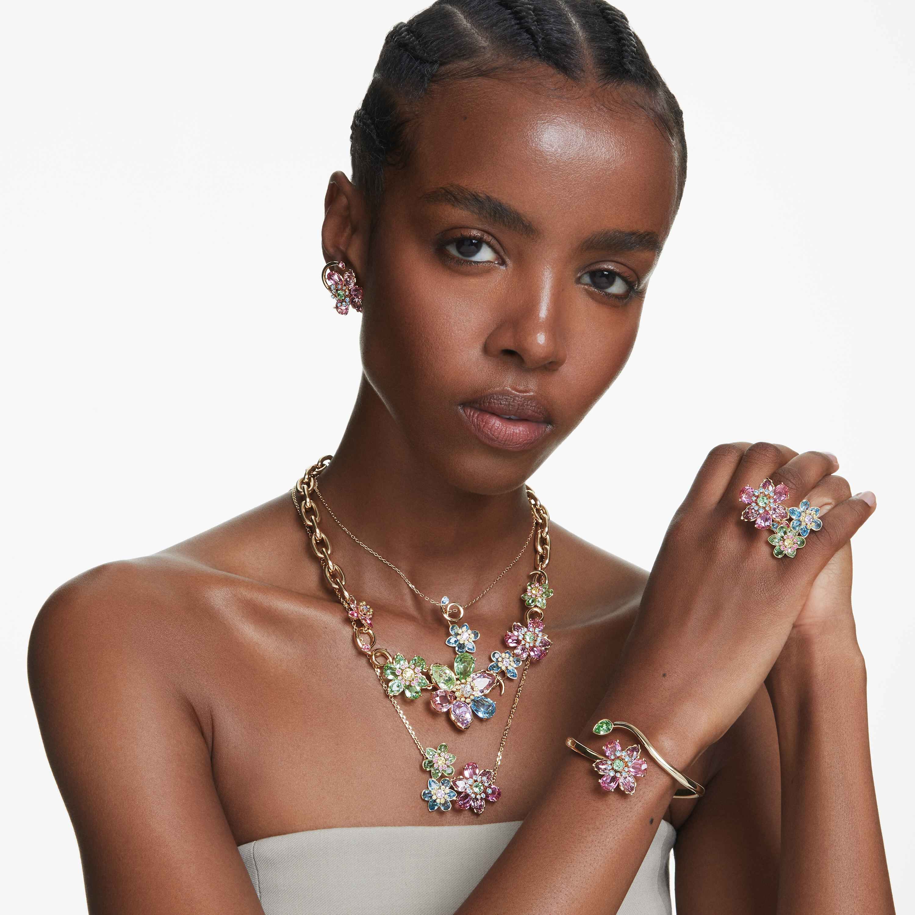 swarovski idyllia ring  mixed cuts  flower  multicolored  gold tone plated